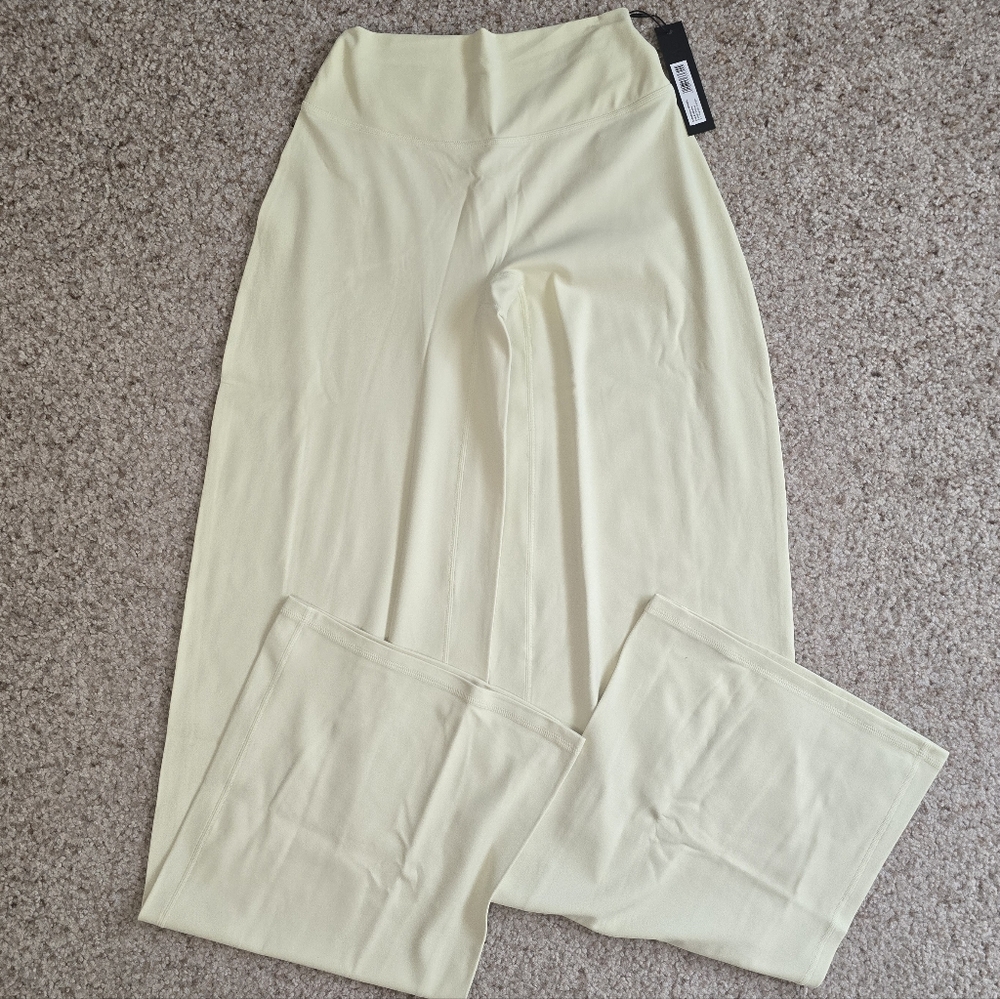 Oner Active SoftMotion Straight Leg Bottoms - Pastel Yellow size SMALL REGULAR - Picture 5 of 7